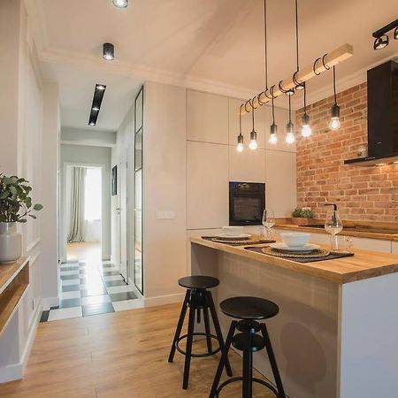 Modern Flat In The Centre - By Hik Apartments Varşova Dış mekan fotoğraf